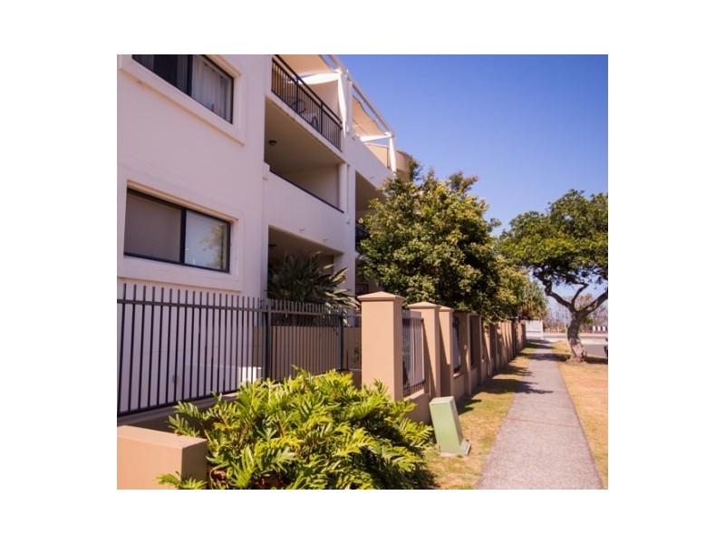 124 ‘Sandcastles’ 392 Marine Parade, Labrador QLD 4215