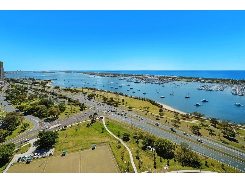 1 Como Crescent, Southport QLD 4215