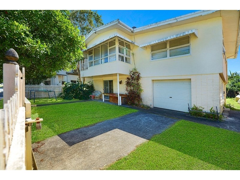 53 Cronin Avenue, Main Beach QLD 4217