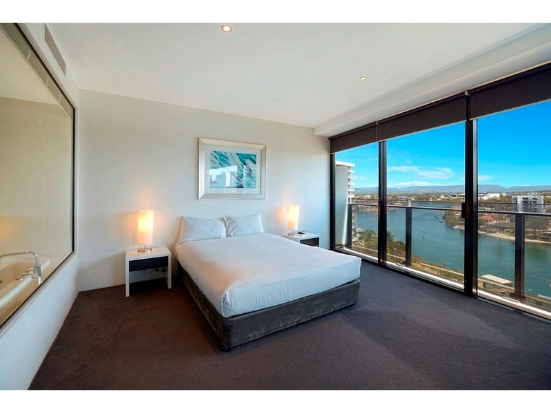 9 Ferny Avenue, Surfers Paradise QLD 4217