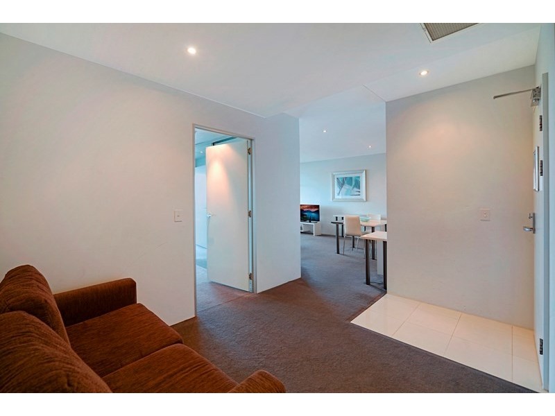 9 Ferny Avenue, Surfers Paradise QLD 4217