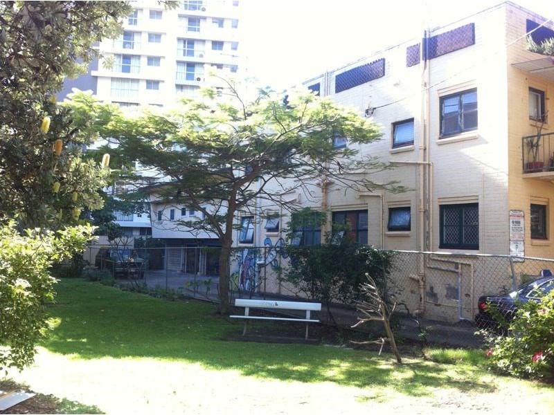 9 Thornton Street, Surfers Paradise QLD 4217