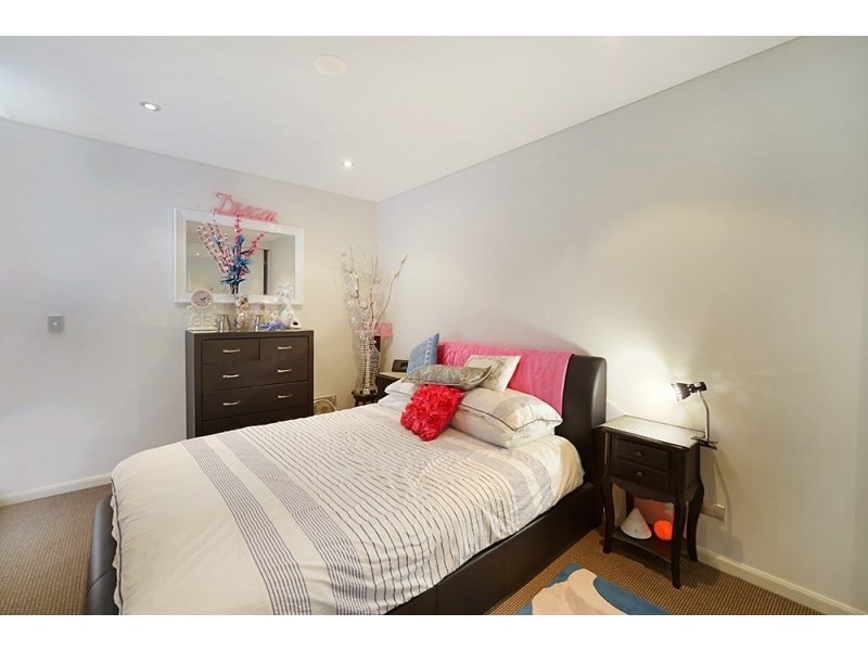 1 Aqua Street, Southport QLD 4215