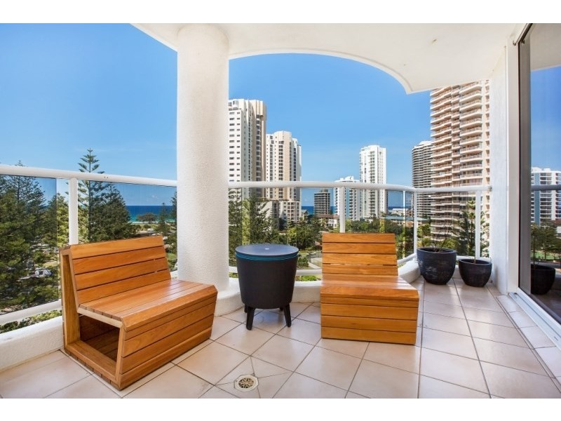 1 Hughes Avenue, Main Beach QLD 4217