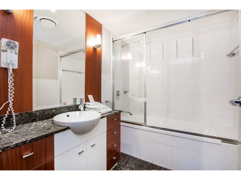 23 Ferny Avenue, Surfers Paradise QLD 4217