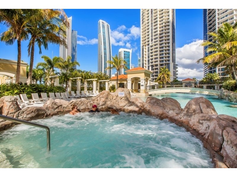 23 Ferny Avenue, Surfers Paradise QLD 4217