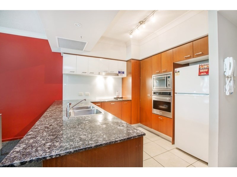 23 Ferny Avenue, Surfers Paradise QLD 4217