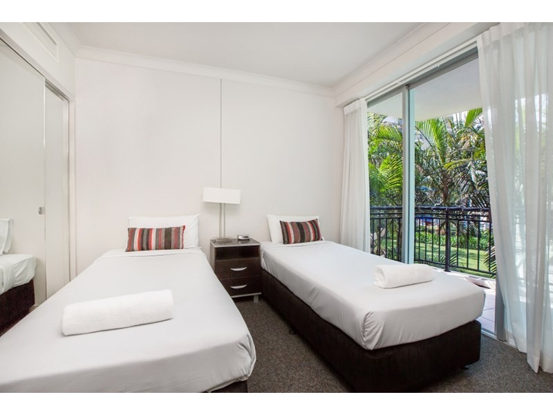 23 Ferny Avenue, Surfers Paradise QLD 4217