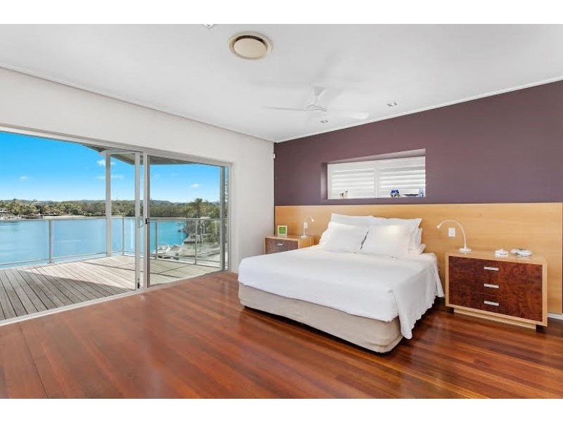 5 Valencia Avenue, Isle Of Capri QLD 4217