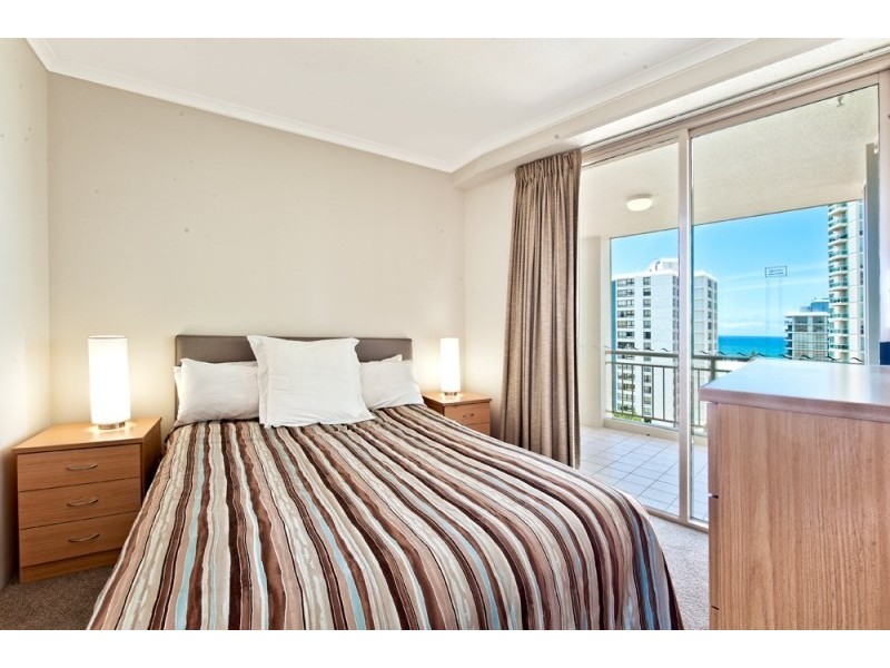 46 Pacific Street, Main Beach QLD 4217