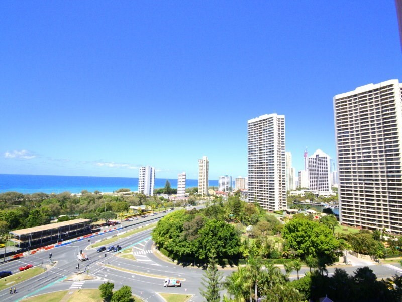 12 Commodore Drive ‘Grand Mariner’, Surfers Paradise QLD 4217