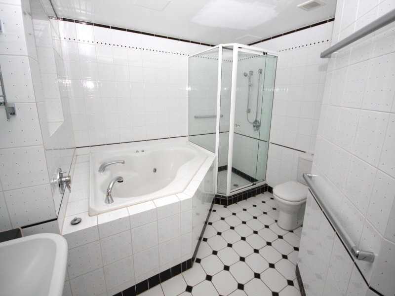 12 Commodore Drive ‘Grand Mariner’, Surfers Paradise QLD 4217