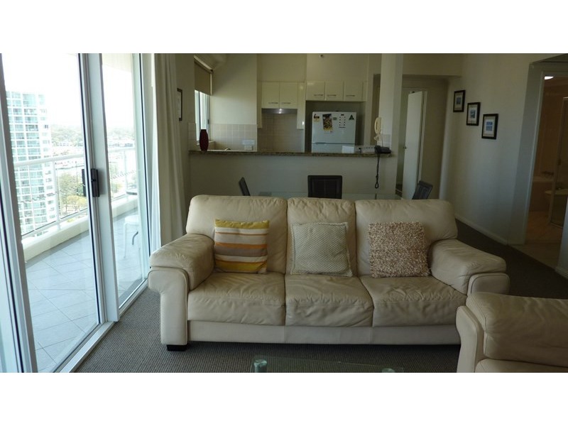 15 Breaker Street, Main Beach QLD 4217