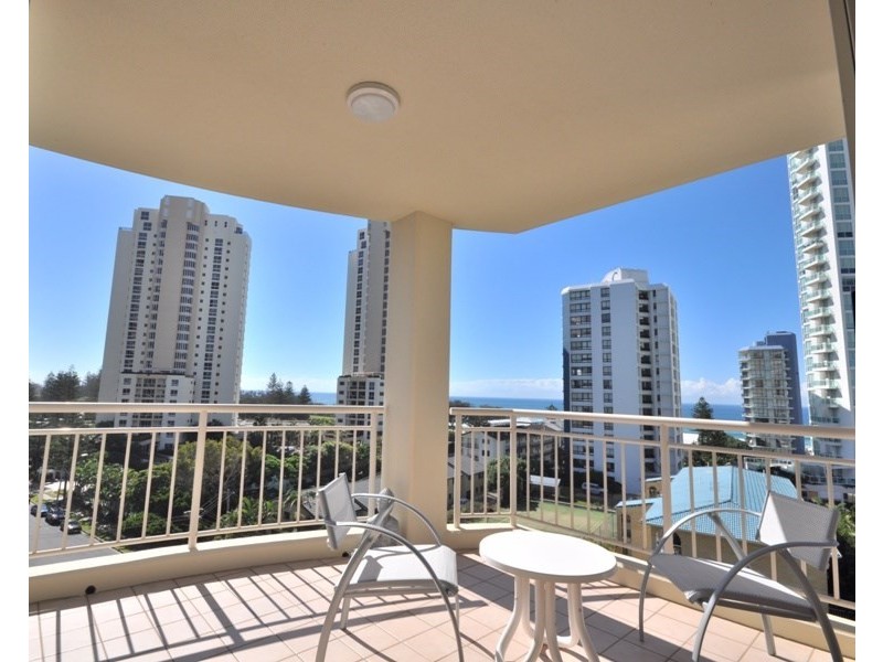 46 Pacific Street, Main Beach QLD 4217