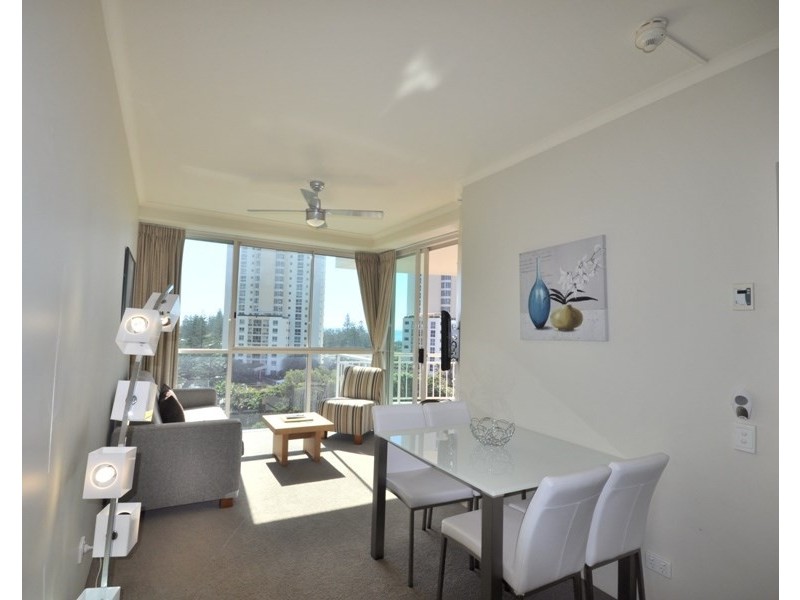 46 Pacific Street, Main Beach QLD 4217