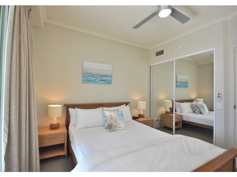 46 Pacific Street, Main Beach QLD 4217