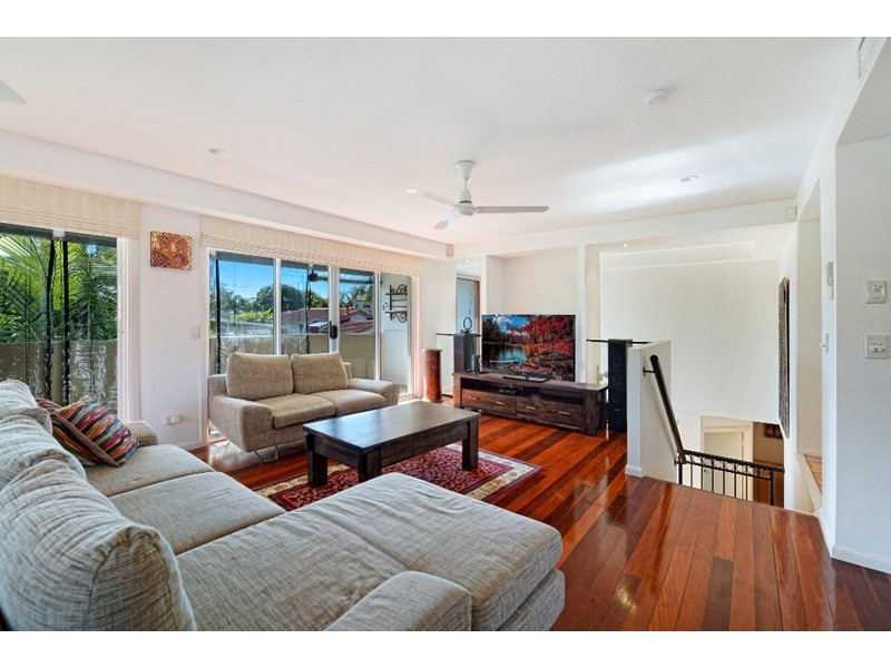 20 Remo Street, Isle Of Capri QLD 4217