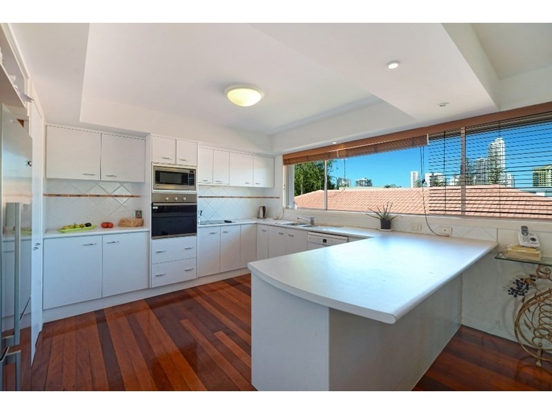 20 Remo Street, Isle Of Capri QLD 4217