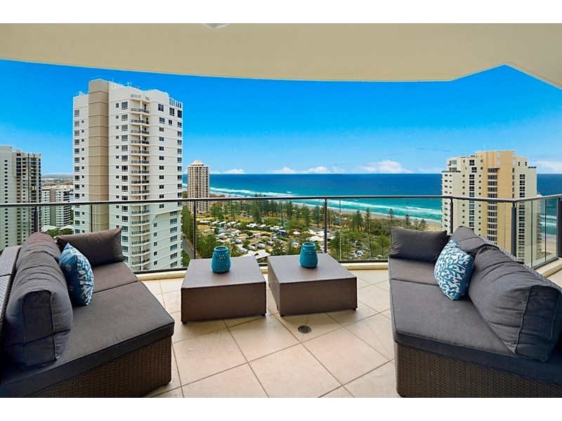 11 Peak Avenue, Main Beach QLD 4217