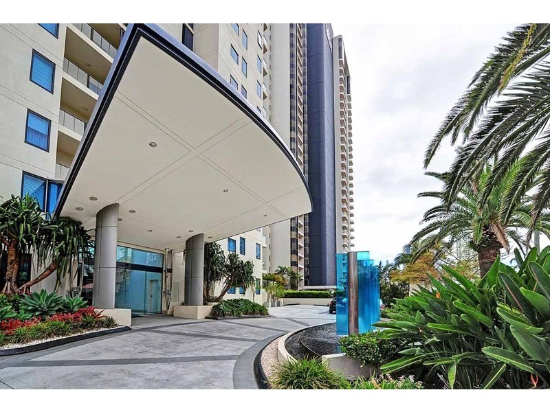 11 Peak Avenue, Main Beach QLD 4217