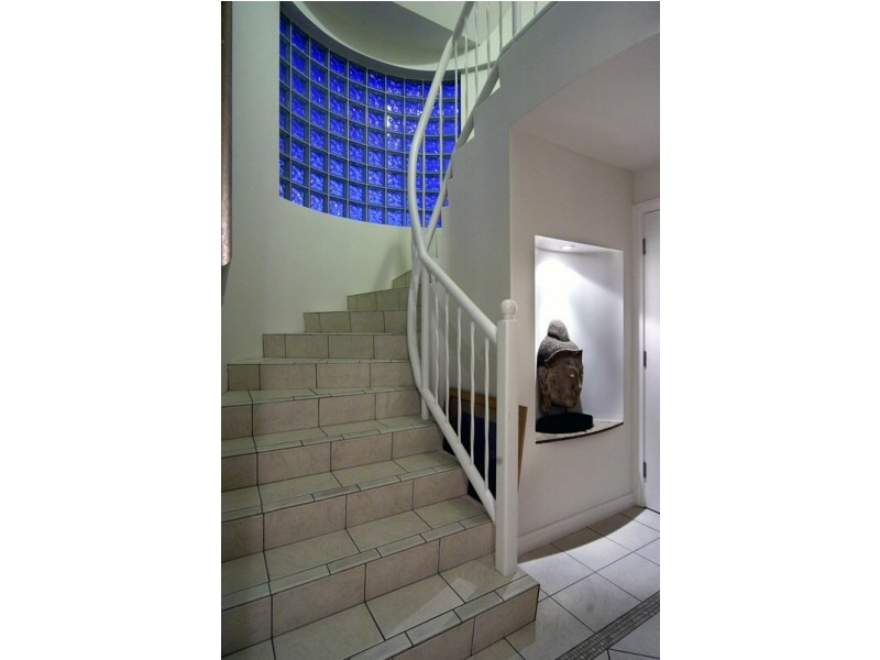 1 Cable Street, Main Beach QLD 4217