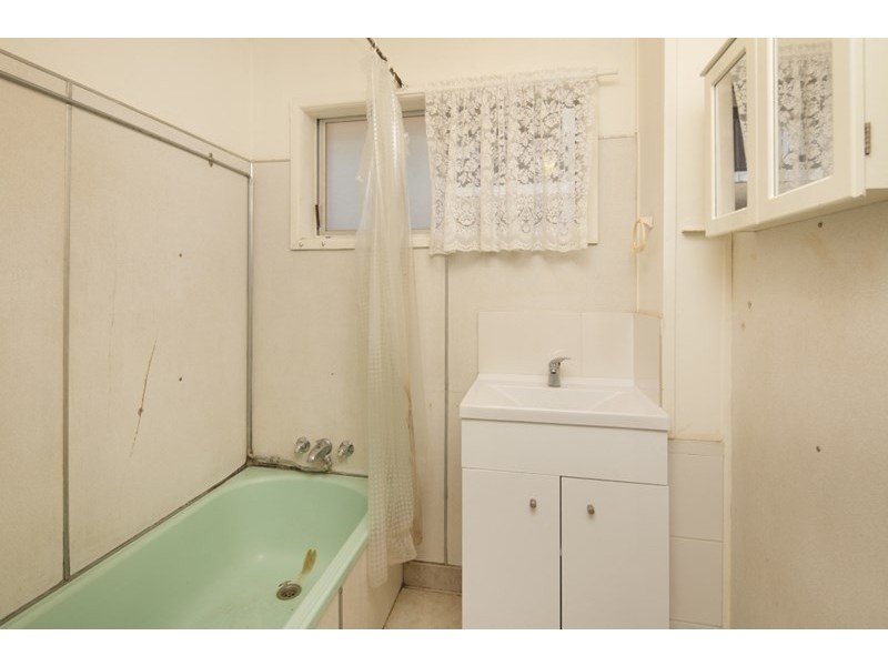 28 Bath Street, Labrador QLD 4215