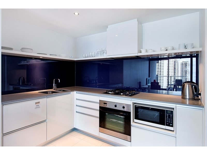 9 Ferny Avenue, Surfers Paradise QLD 4217