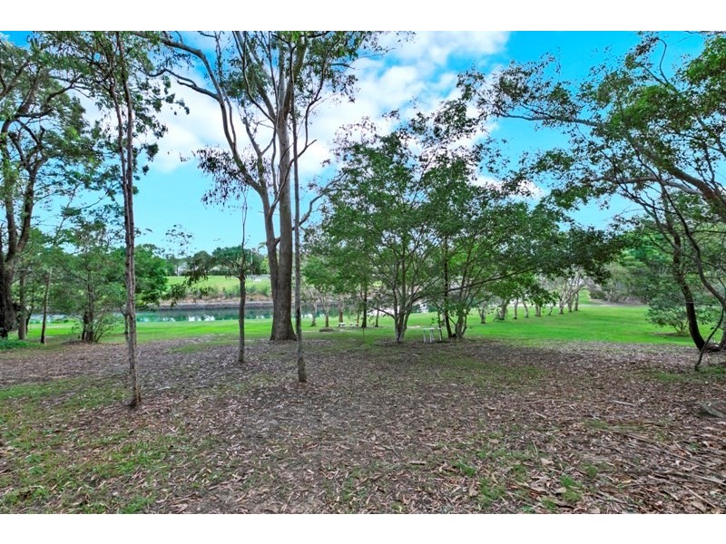 20 Golden Crescent, Southport QLD 4215
