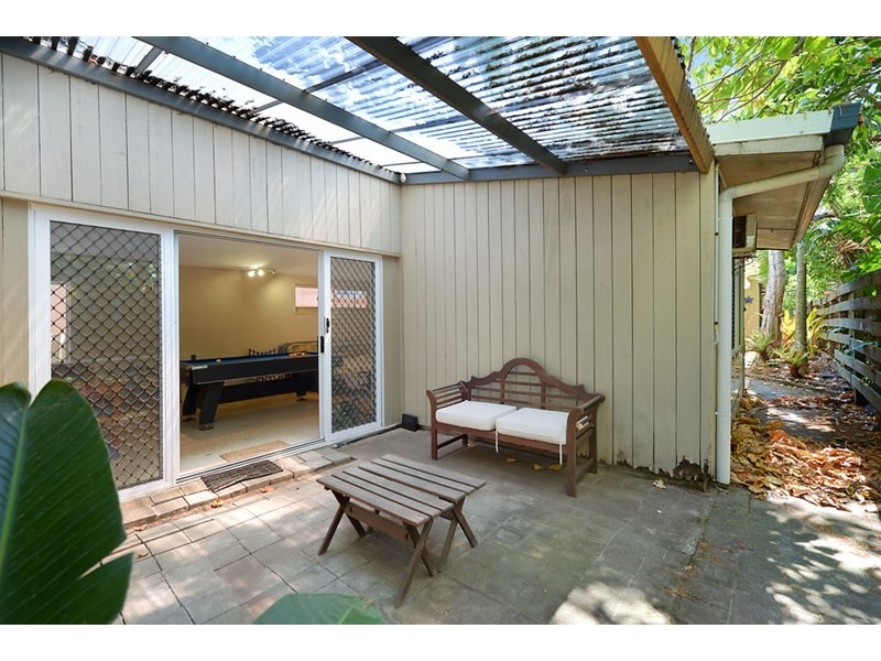 33 Pacific Street, Main Beach QLD 4217