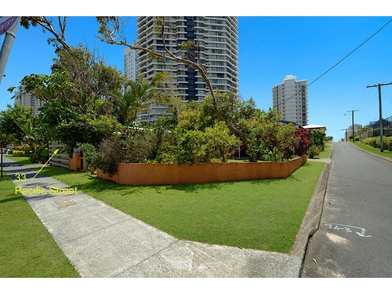 33 Pacific Street, Main Beach QLD 4217