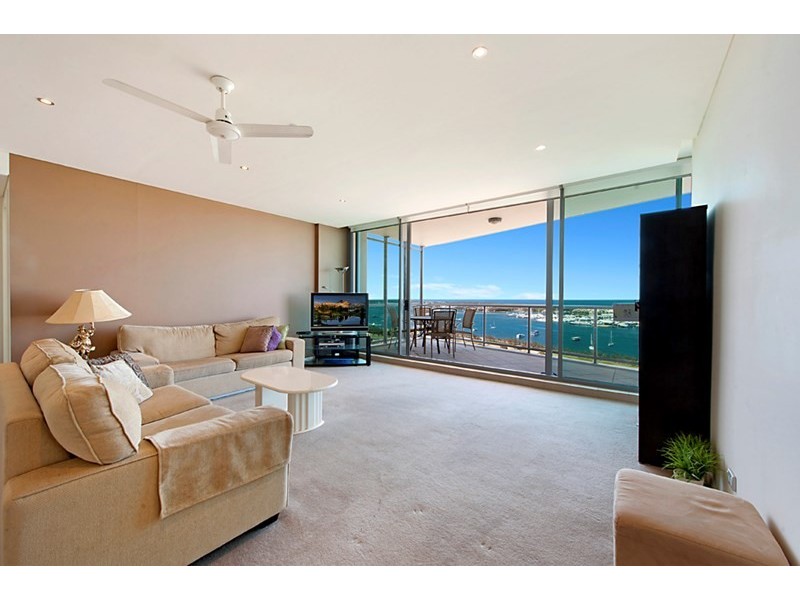 1 Como Crescent, Southport QLD 4215