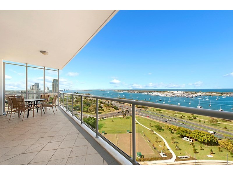 1 Como Crescent, Southport QLD 4215