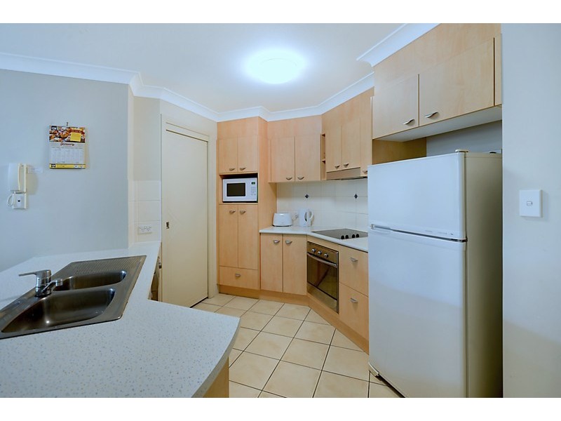 392 Marine Parade, Labrador QLD 4215