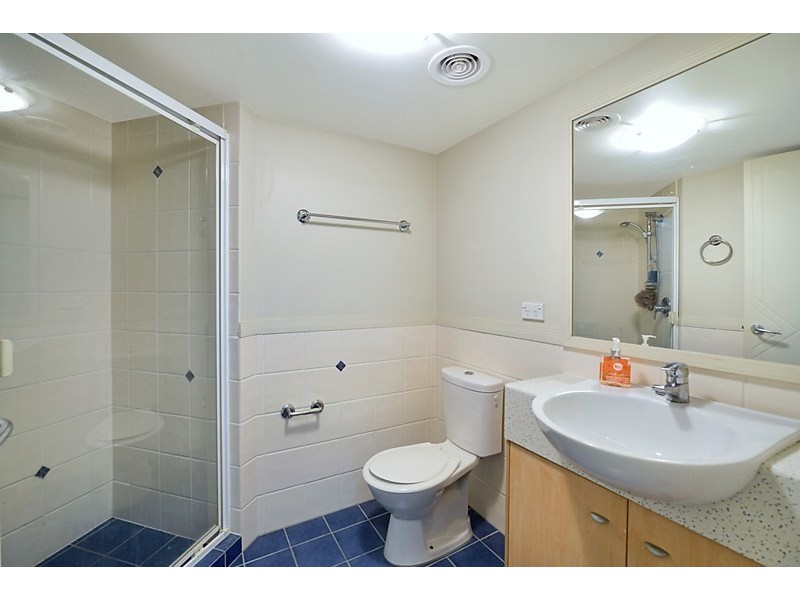 392 Marine Parade, Labrador QLD 4215