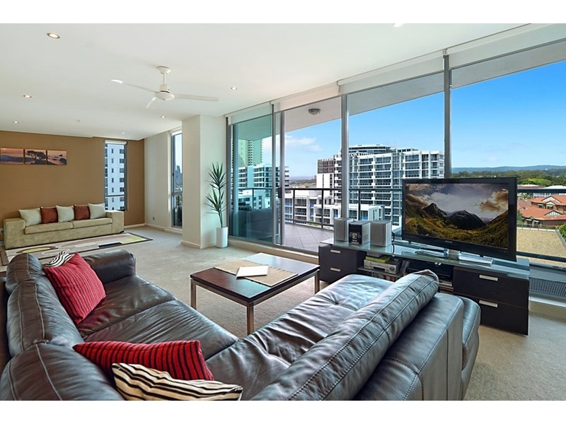 1 Como Crescent, Southport QLD 4215