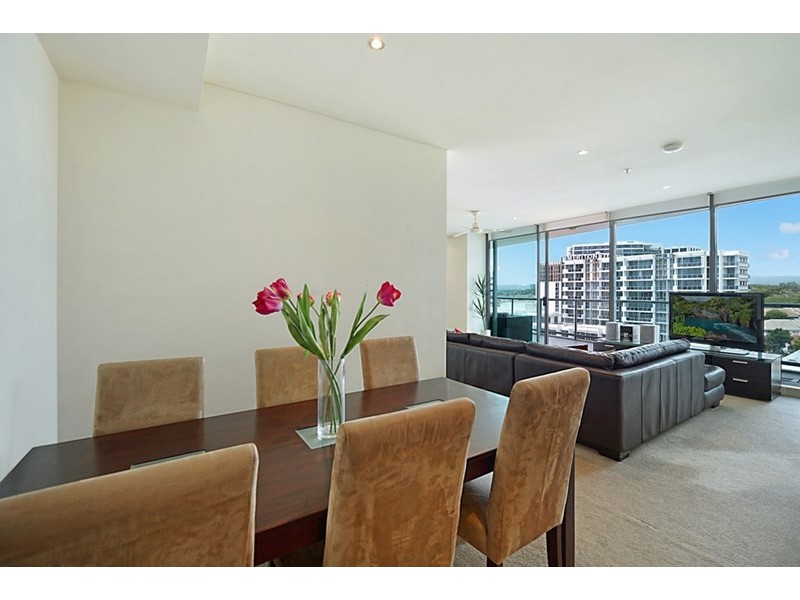 1 Como Crescent, Southport QLD 4215