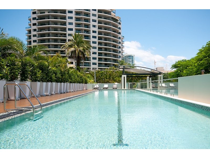 24 Hughes Avenue, Main Beach QLD 4217