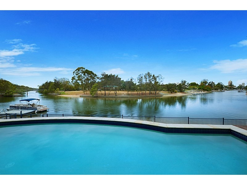 63 Bermuda Street, Broadbeach Waters QLD 4218