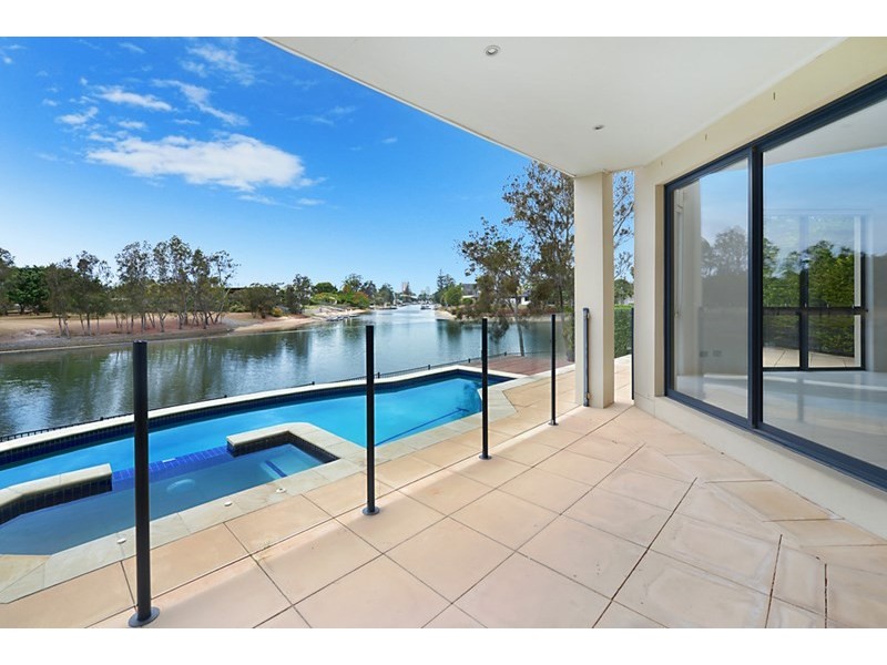 63 Bermuda Street, Broadbeach Waters QLD 4218