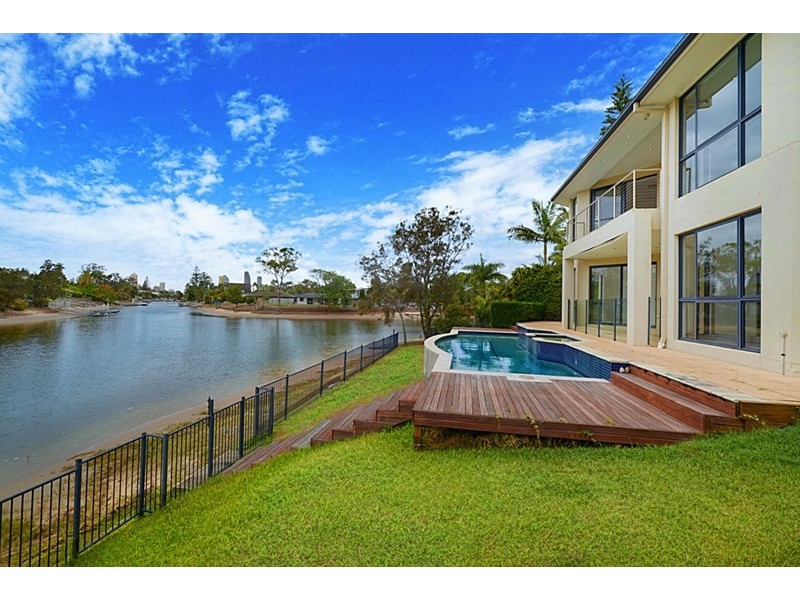 63 Bermuda Street, Broadbeach Waters QLD 4218