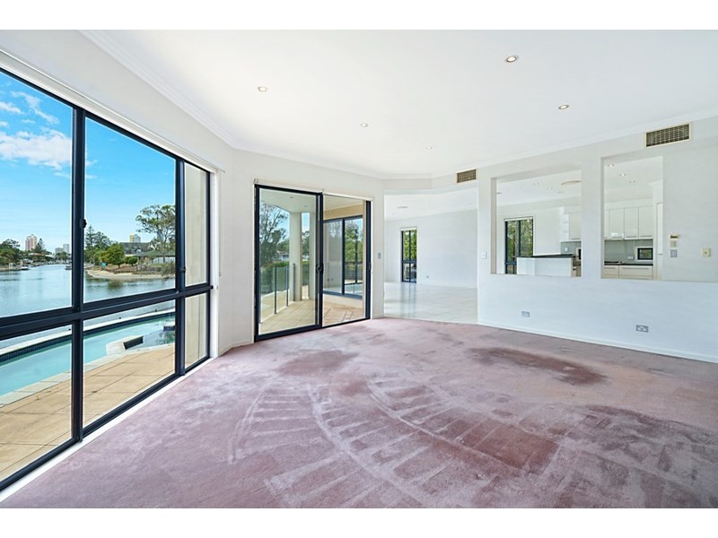 63 Bermuda Street, Broadbeach Waters QLD 4218