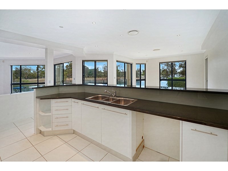 63 Bermuda Street, Broadbeach Waters QLD 4218