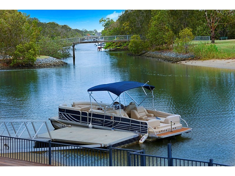 63 Bermuda Street, Broadbeach Waters QLD 4218