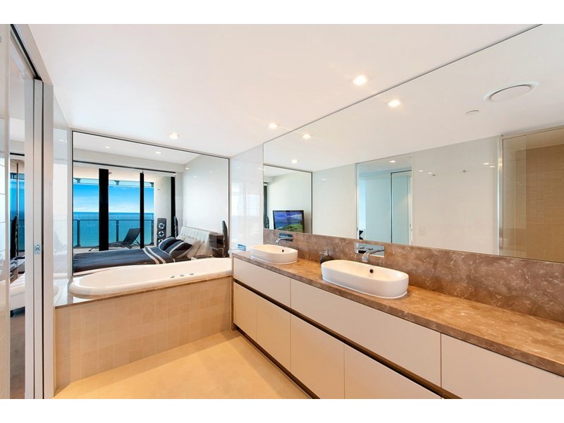 4 The Esplanade, Surfers Paradise QLD 4217