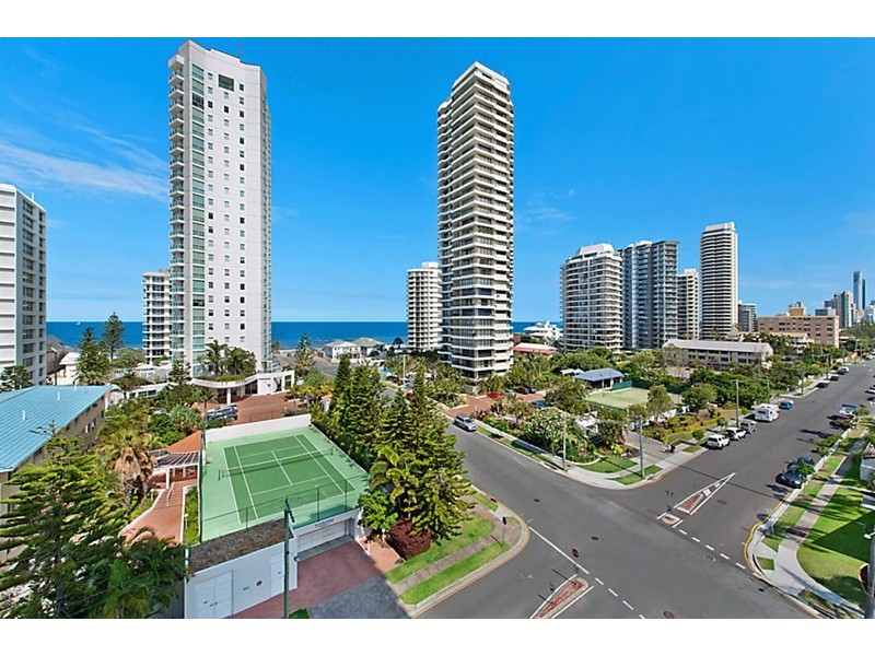 46 Pacific Street, Main Beach QLD 4217