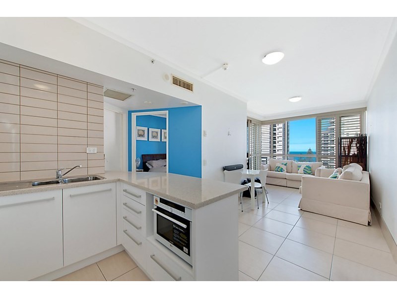 46 Pacific Street, Main Beach QLD 4217