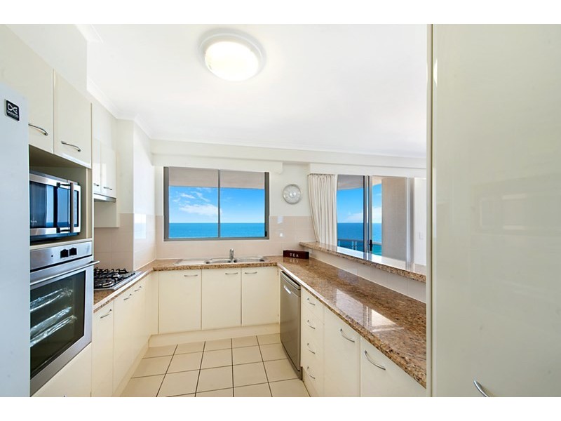 59 Pacific Street, Main Beach QLD 4217