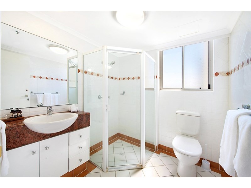 59 Pacific Street, Main Beach QLD 4217