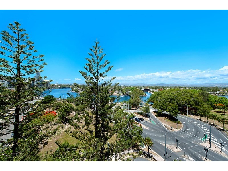43 Enderley Avenue, Surfers Paradise QLD 4217