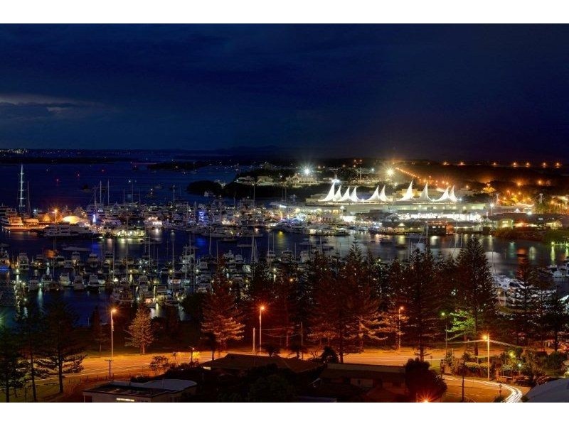 1 Hughes Avenue, Main Beach QLD 4217